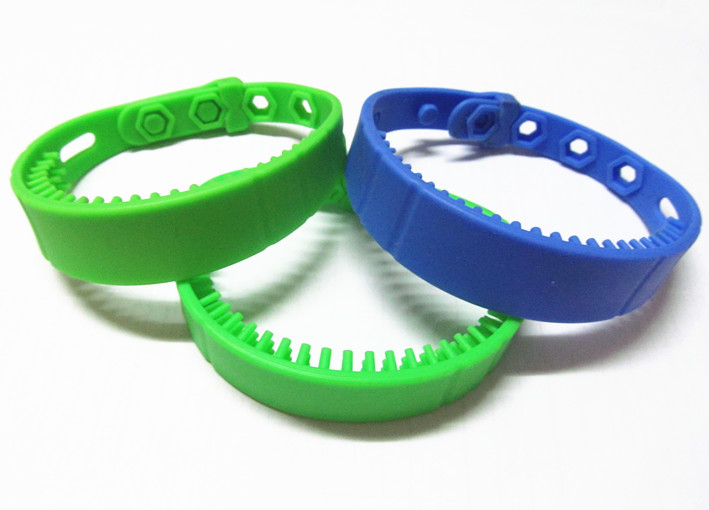 RFID超高頻遠距離硅膠腕帶標(biāo)簽